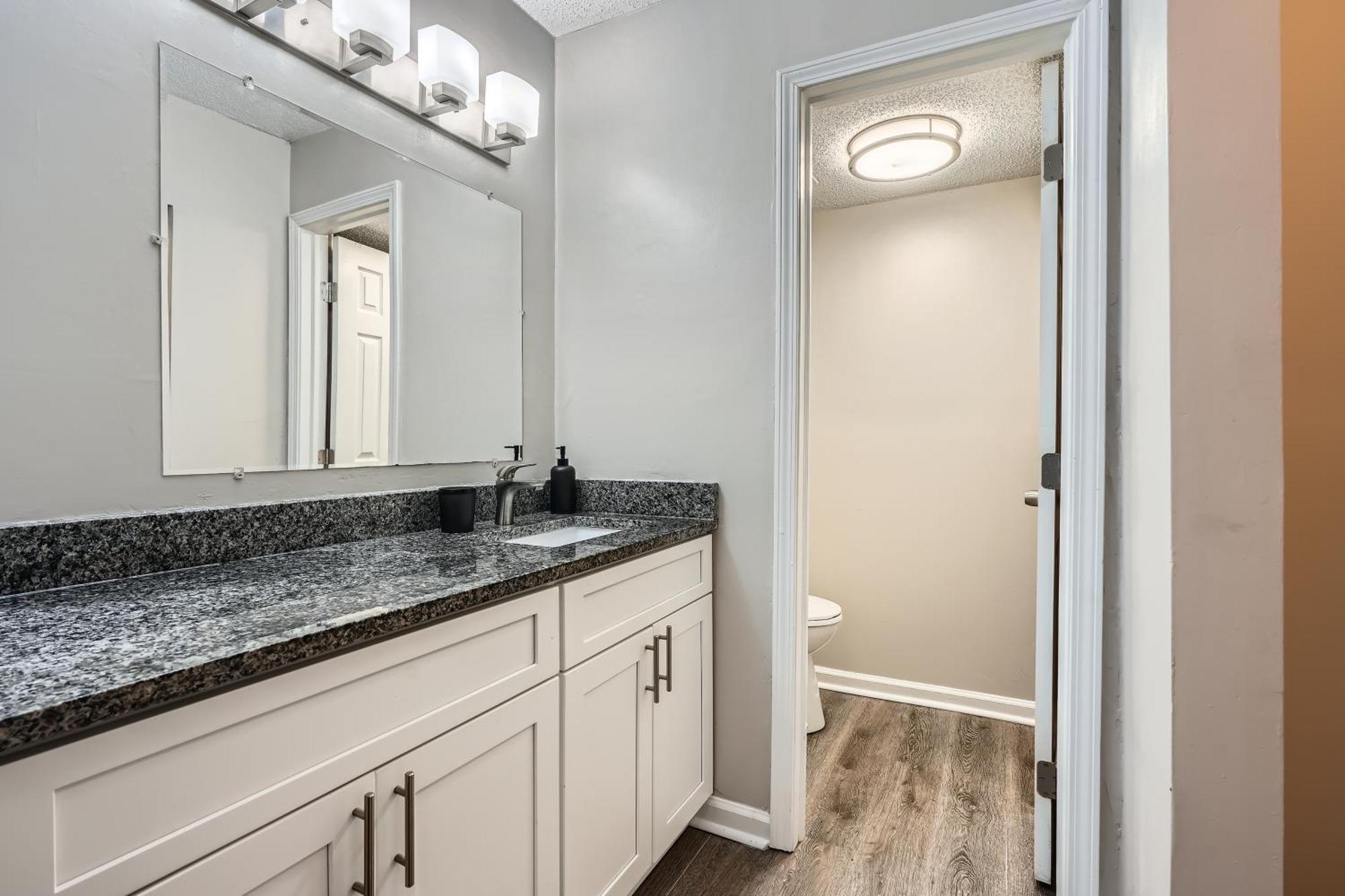 Crest At East Cobb 1812 Comfort, Spacious 2Bd 2Bt Marietta Exteriér fotografie